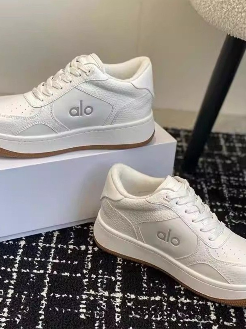 ALO Yoga White Leather Low-Top Platform Sneakers